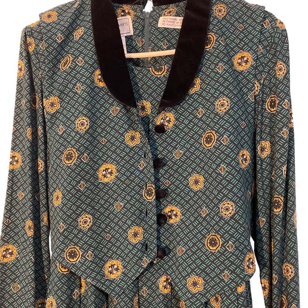 Karin Stevens Vintage Dress in Rayon with velvet buttons and collar